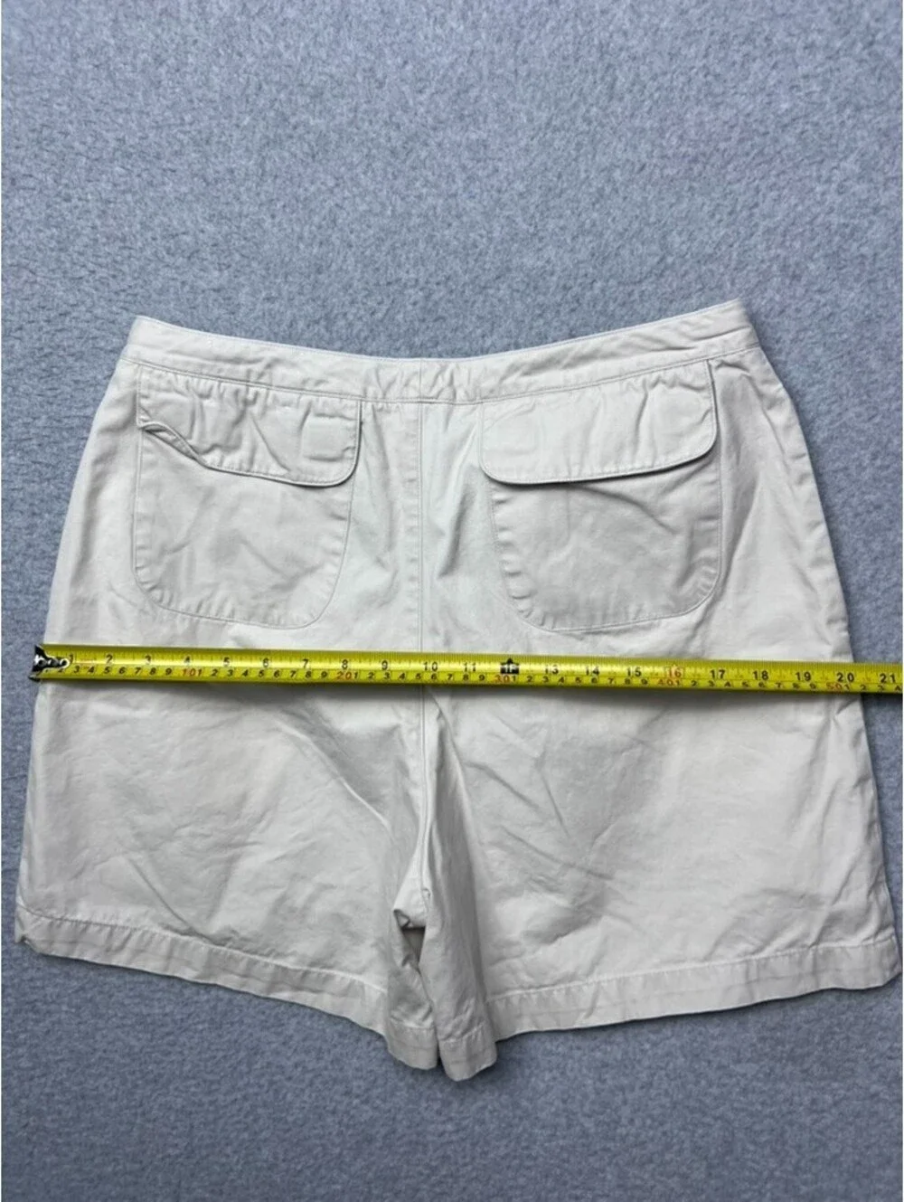 Lands End Womens Khaki Canvas Shorts 12 Regular Pull On Drawstring Cotton Casual